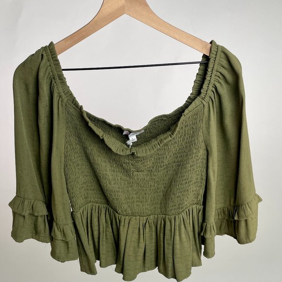 Cute green crop top LLOVE - Picture 1 of 4